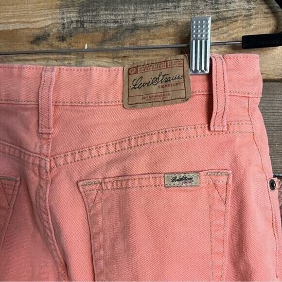Levi Strauss Signature Peach Denim Crops Size 6 - Picture 8 of 10
